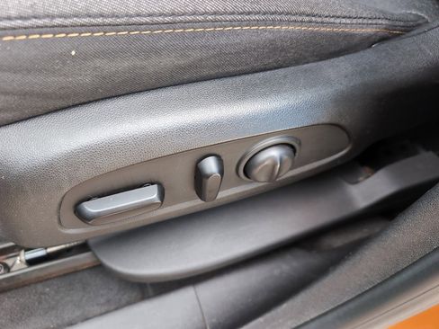 Used 2018 Chevrolet Equinox LT image 15