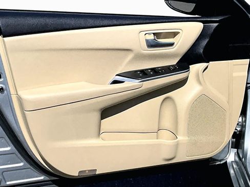 Used 2015 Toyota Camry LE FWD image 21