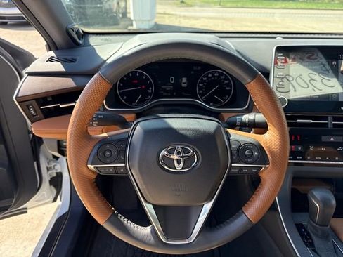 Used 2021 Toyota Avalon Limited w/ Advanced Safety Package image 14