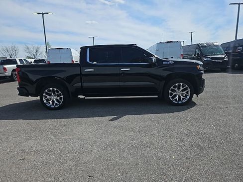 Used 2019 Chevrolet Silverado 1500 High Country w/ Technology Package image 9