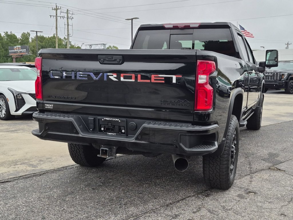 Used 2024 Chevrolet Silverado 2500 High Country w/ High Country Premium Package AWD/4WD image 4