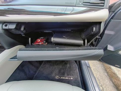 Used 2015 Lexus LS 460 L image 48
