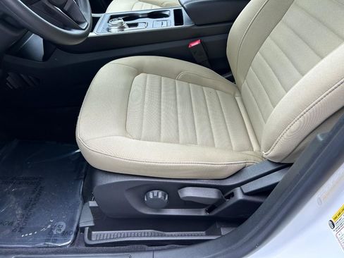 Used 2024 Ford Edge SE image 20