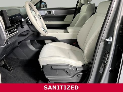 Used 2026 Hyundai Santa Fe SE FWD image 19