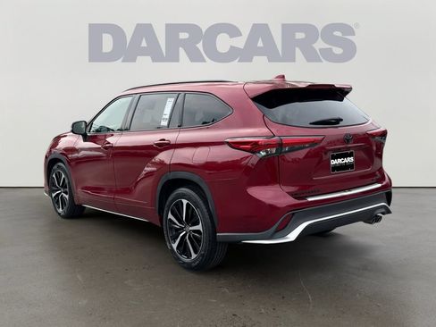 Used 2022 Toyota Highlander XSE w/ Protection Package #3 (TMS) AWD/4WD image 5