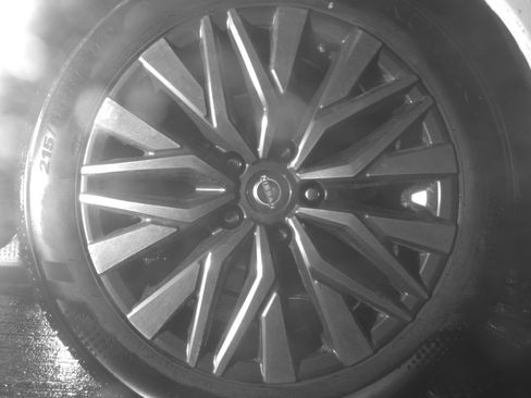 Used 2025 Nissan Altima 2.5 SV FWD image 15