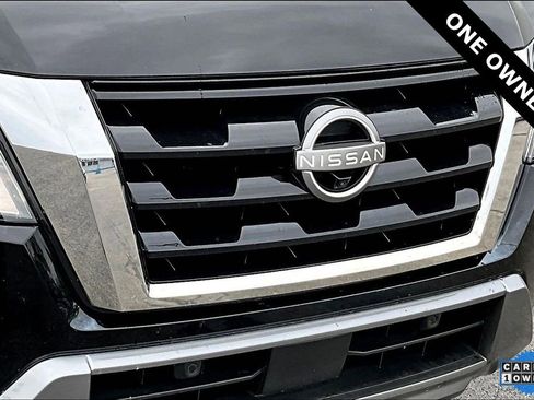 Used 2022 Nissan Armada SL w/ Captain's Chairs Package image 33