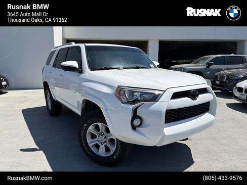 Used 2018 Toyota 4Runner SR5 w/ Convenience Package RWD image 1
