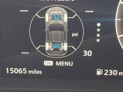 Certified 2024 Nissan Z Performance w/ Floor Mat Package image 32