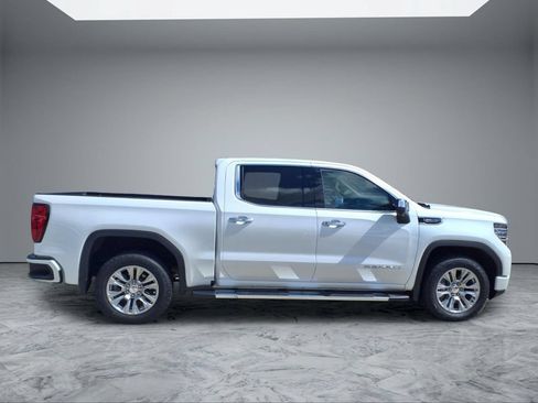 Used 2024 GMC Sierra 1500 Denali w/ Technology Package AWD/4WD image 8