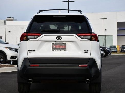 Used 2023 Toyota RAV4 XLE w/ Convenience Package image 6
