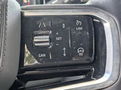 Used 2024 Land Rover Range Rover Sport SE AWD/4WD image 10