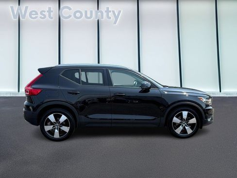 Used 2019 Volvo XC40 T5 Momentum AWD/4WD image 2