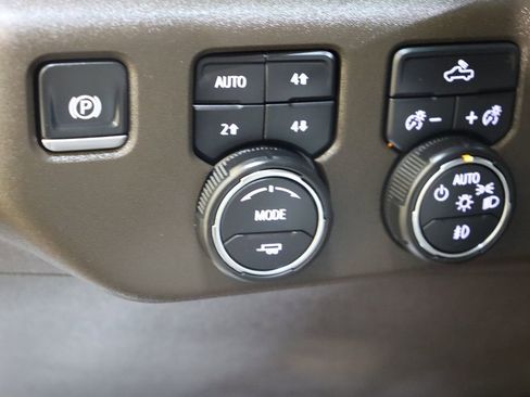 Used 2024 Chevrolet Silverado 1500 LT Trail Boss w/ Convenience Package II image 47