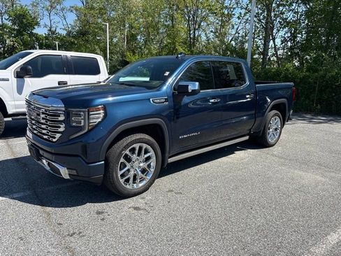 Used 2023 GMC Sierra 1500 Denali w/ Denali Reserve Package AWD/4WD image 2
