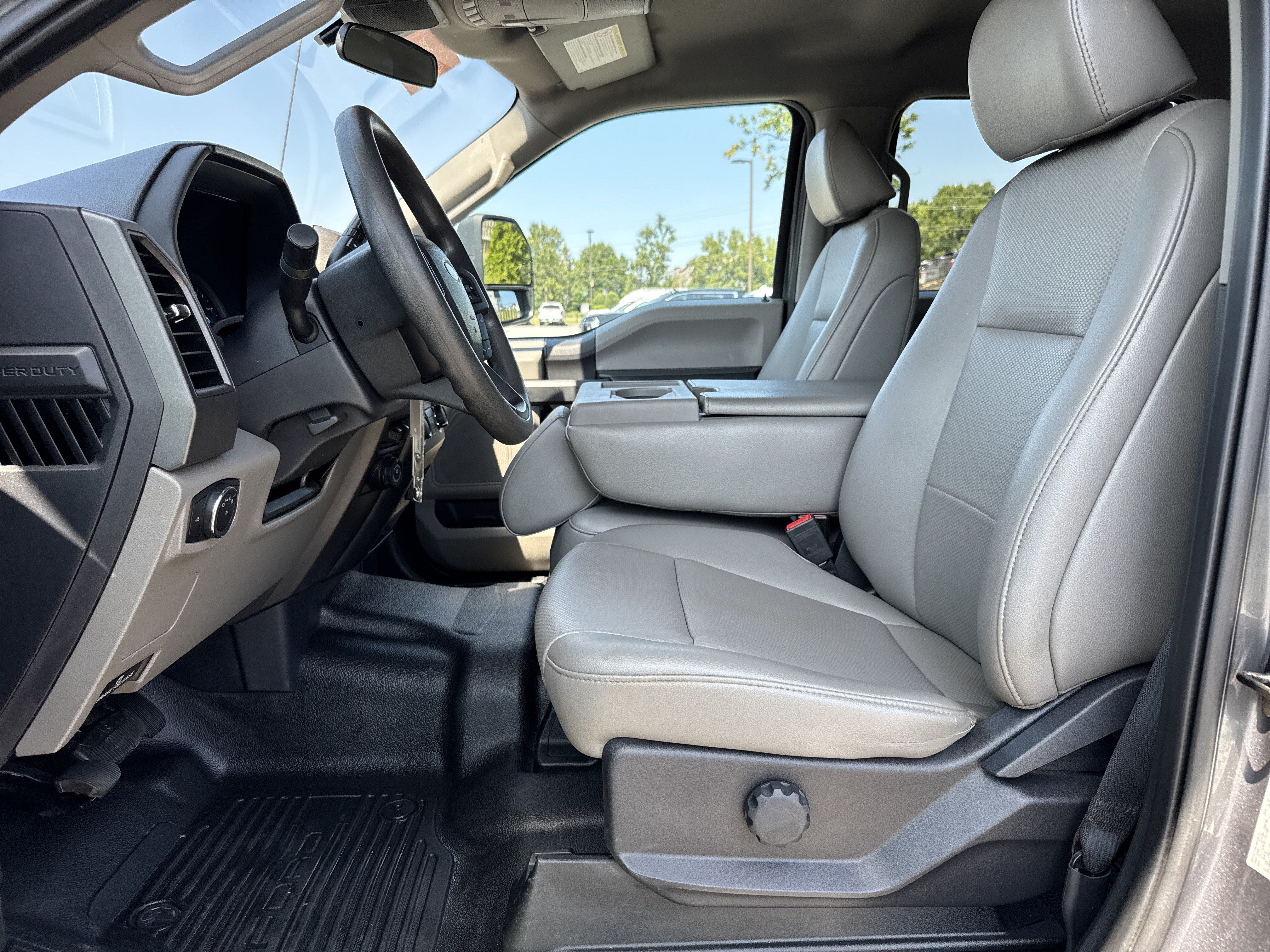 Used 2022 Ford F250 XL w/ STX Appearance Package AWD/4WD image 16
