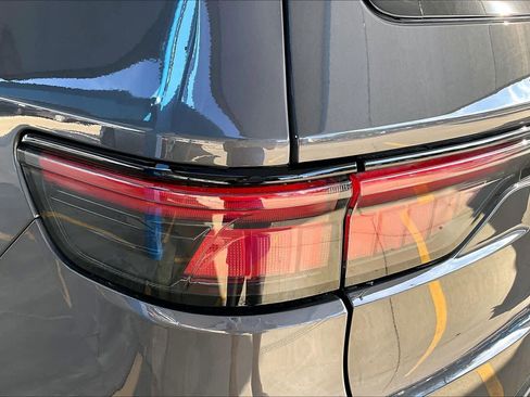 Used 2023 Jeep Wagoneer Series II image 29