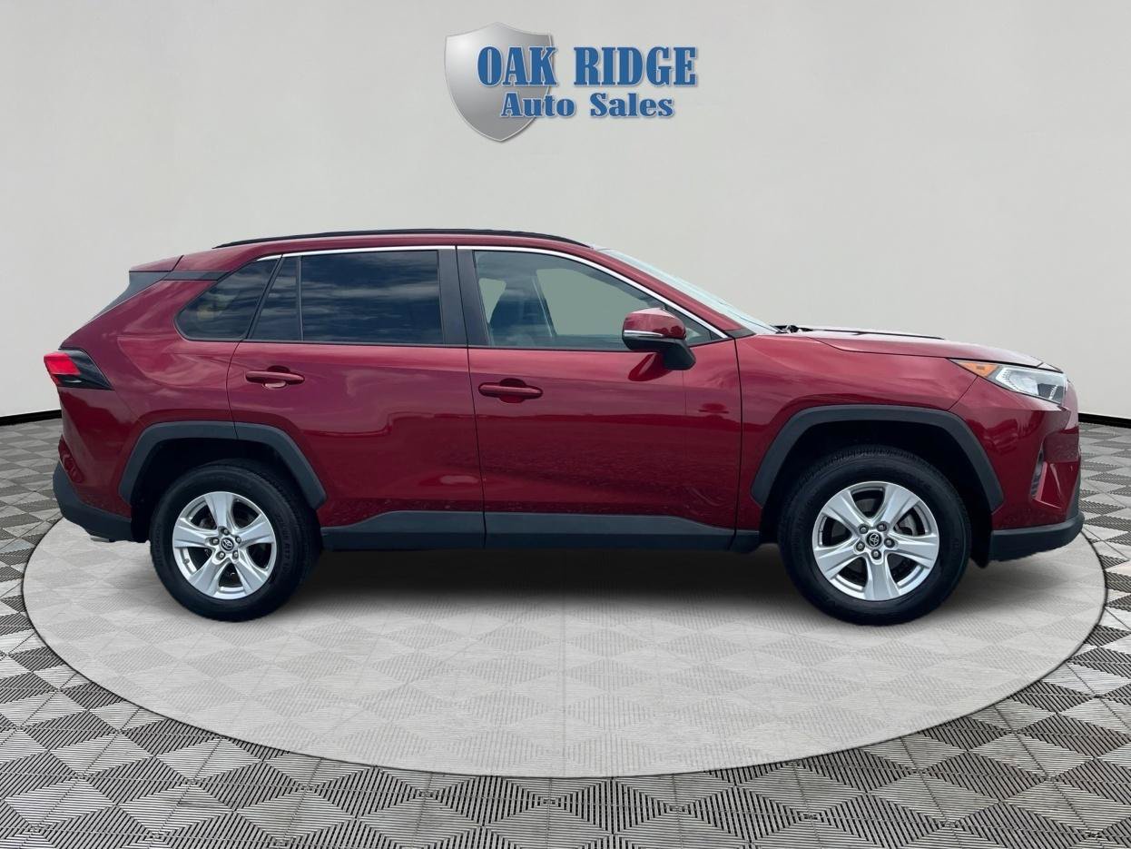 Used 2019 Toyota RAV4 XLE w/ Convenience Package AWD/4WD image 4