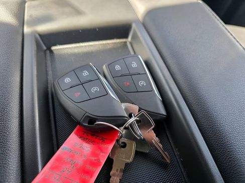 Used 2025 Chevrolet Silverado 3500 LT w/ Convenience Package image 25