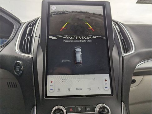 Used 2022 Ford Edge Titanium image 24