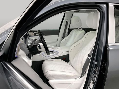 Used 2026 Mercedes-Benz Maybach GLS 600 4MATIC image 8