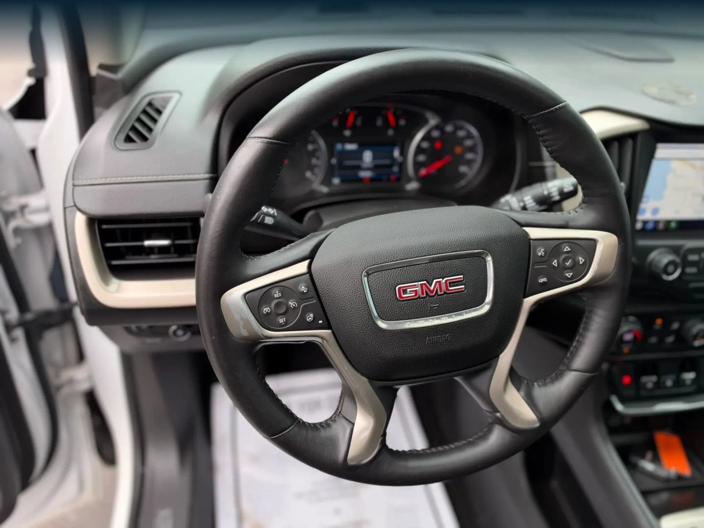 Used 2018 GMC Terrain Denali w/ Comfort Package AWD/4WD image 32