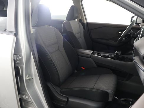 Used 2023 Nissan Rogue SV image 27