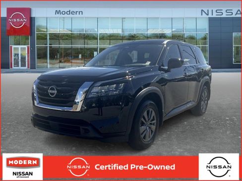 Certified 2025 Nissan Pathfinder S image 1