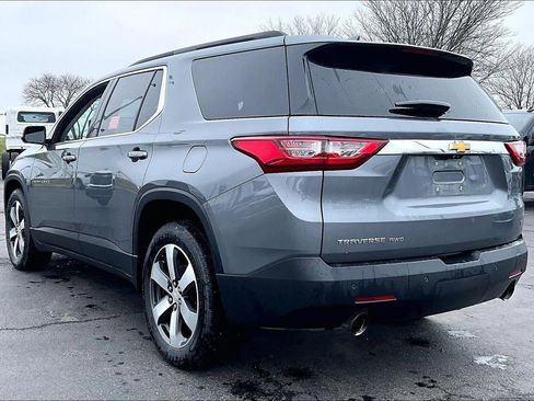 Used 2020 Chevrolet Traverse LT w/ LT Premium Package image 5