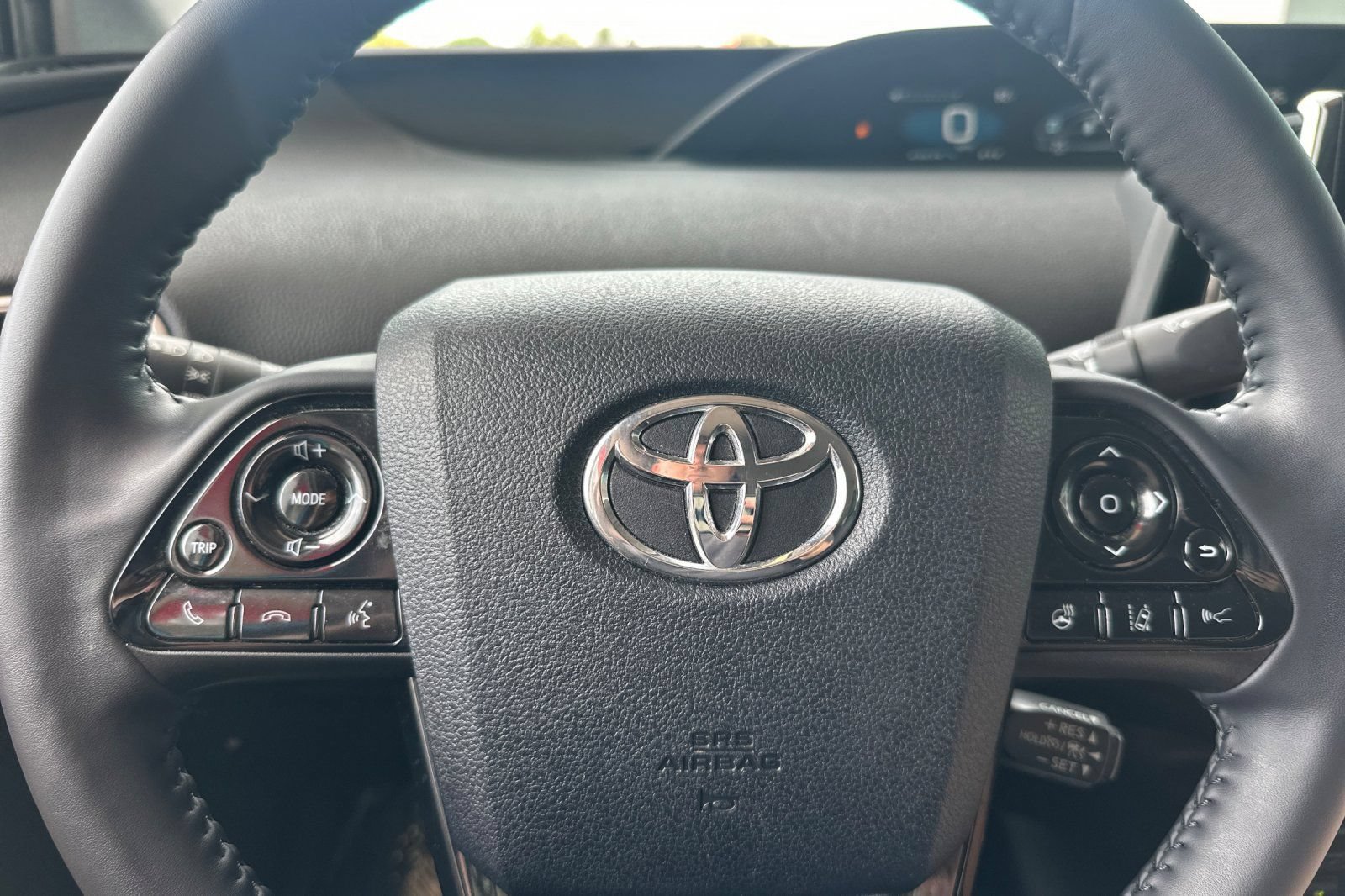 Certified 2021 Toyota Prius Prime Limited w/ Carpet Mat Package (TMS) FWD image 28