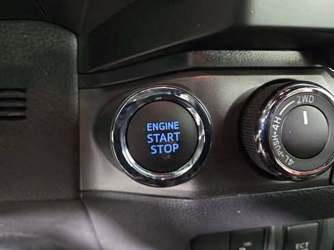 Used 2023 Toyota Tacoma TRD Off-Road w/ TRD Premium Off Road Package image 28