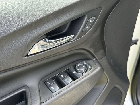 Used 2021 Chevrolet Equinox LT AWD/4WD image 21