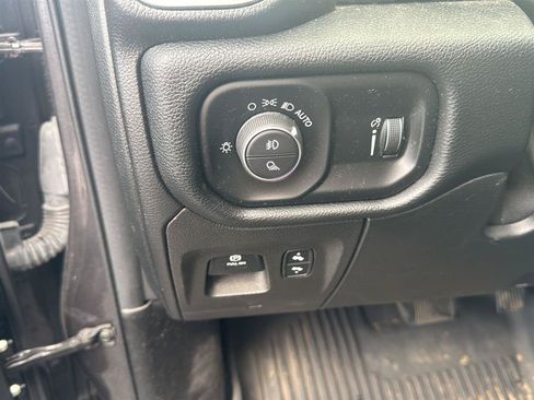 Used 2021 RAM 1500 Big Horn AWD/4WD image 17