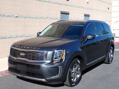 Used 2020 Kia Telluride EX w/ Towing Package image 3