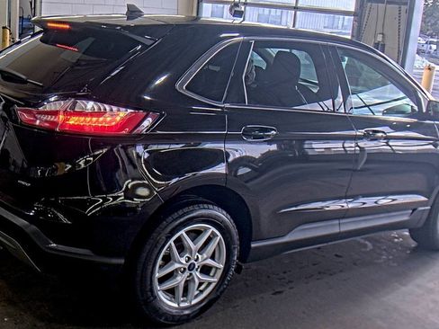Used 2022 Ford Edge SEL w/ Convenience Package image 4