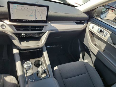Used 2025 Ford Explorer Active RWD image 29