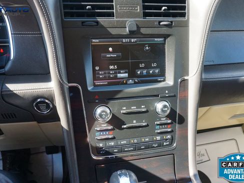 Used 2015 Lincoln Navigator 4WD w/ Equipment Group 101A Reserve image 34