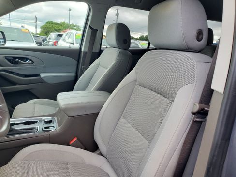 Used 2019 Chevrolet Traverse LT FWD image 12