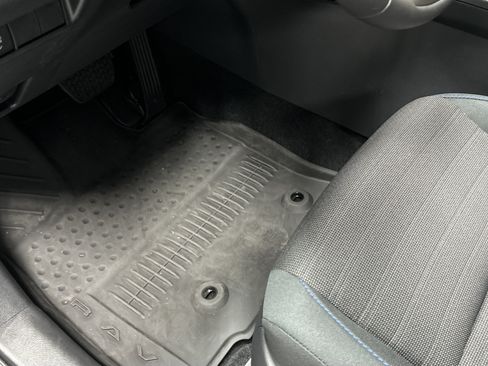 Used 2026 Toyota RAV4 SE AWD/4WD image 17