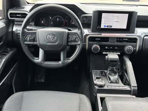Used 2025 Toyota Tacoma SR5 image 10