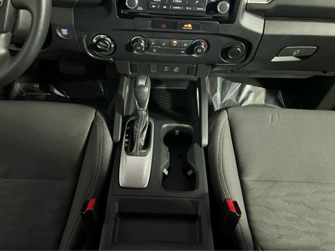 Certified 2022 Nissan Frontier SV image 12