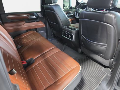 Used 2025 GMC Sierra 2500 Denali Ultimate w/ Max Trailering Package AWD/4WD image 11