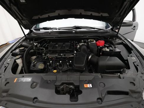 Used 2018 Ford Taurus SEL FWD image 3