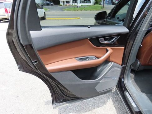 Used 2018 Audi Q7 3.0T Prestige AWD/4WD image 12