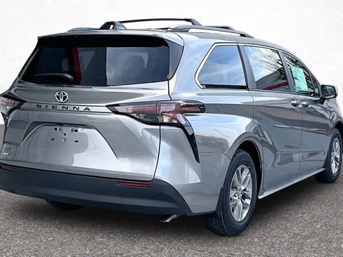 New 2026 Toyota Sienna LE image 9