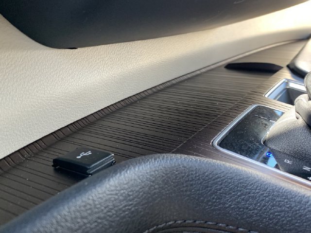 Certified 2024 Toyota Sienna XLE FWD image 25