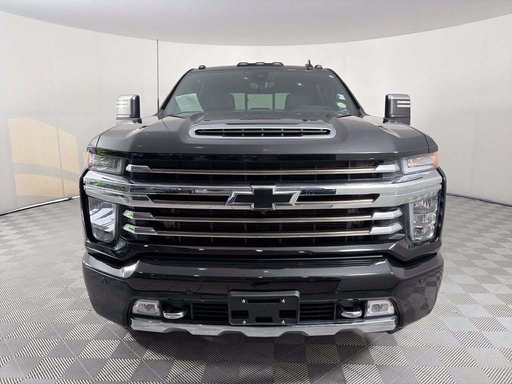 Used 2022 Chevrolet Silverado 3500 High Country AWD/4WD image 2