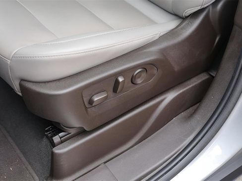 Used 2023 Chevrolet Tahoe Z71 w/ Luxury Package image 8