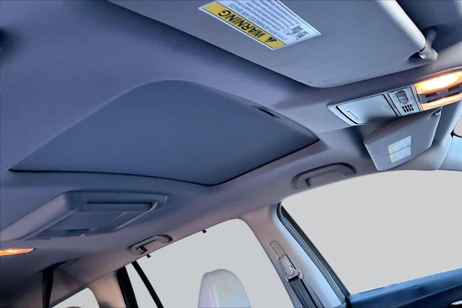 Used 2018 Honda Pilot Touring image 14