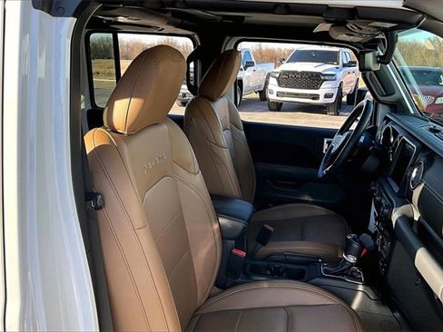 Used 2023 Jeep Wrangler Unlimited Sahara w/ Cold Weather Group image 29